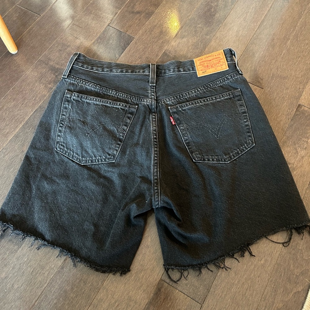 Levi's Black Jean Shorts High-Waisted Distressed